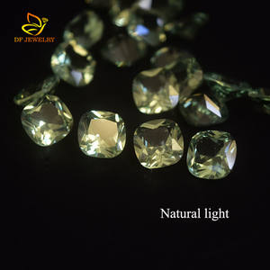 Cuscino a cambiamento di colore pietre sintetiche di <span class=keywords><strong>Zultanite</strong></span> - Product Image 3