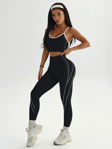Set Sportivo da Donna Personalizzato in 2 Pezzi per Yoga, Abbigliamento Attivo Traspirante ad Asciugatura Rapida, Top Corto e Pantaloni Senza Cuciture per Palestra e Fitness - Product Image 2