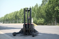 100kg Kleiner Hubstapler Mini-Gabelstapler Selbstladender Gabelstapler Halbelektrischer Stapler mit Lithium-Ionen-Batterie Zero