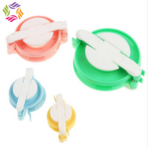 High Quality ABS Pom Pom <strong>Maker</strong> DIY Craft Sewing Kit for Hand Knitting 3mm Thickness <strong>Pompom</strong> Ball <strong>Maker</strong> - Product Image 3