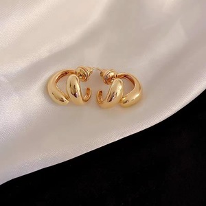 <span class=keywords><strong>Boucles</strong></span> <span class=keywords><strong>d</strong></span>'<span class=keywords><strong>oreilles</strong></span> clous sophistiquées en fer électroplaqué style français minimaliste, en forme de C, argentées, à la mode - Product Image 4