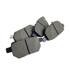 Plaquettes de frein en céramique semi-métalliques haute performance 04466-47080 pour <span class=keywords><strong>Toyota</strong></span> Corolla <span class=keywords><strong>Auris</strong></span> Prius 04466-02210 - Product Image 1