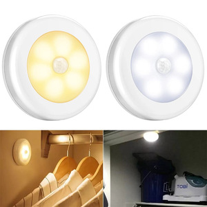 Veilleuse <span class=keywords><strong>LED</strong></span> intelligente au design moderne <span class=keywords><strong>Lampe</strong></span> à capteur d'aspiration magnétique à <span class=keywords><strong>piles</strong></span> <span class=keywords><strong>pour</strong></span> éclairage de <span class=keywords><strong>placard</strong></span> de chambre à coucher - Product Image 1