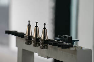 Six-axis <b>Articulated</b> <b>Robotic</b> Arm for Foam and Stone Processing with Automatic Tool Change 275Kg Load Capacity 380V/220V - Product Image 4