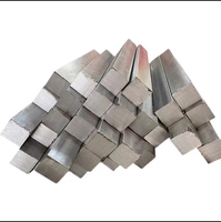 Barres carrées en acier au carbone laminé à chaud Q235B, billettes solides pour le traitement par forgeage de pièces mécaniques