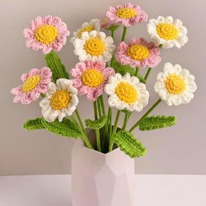 Bouquet de marguerites faites à la main, fleurs au crochet, blanc, jaune, rose, décoration pour la maison, fleurs artificielles, cadeau pour petite amie, meilleure amie - Product Image 2
