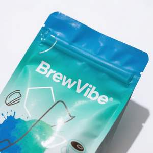 Bolsa de café personalizada con acabado mate, resellable, con base plana, válvula y cierre de cremallera para café y té. - Product Image 4