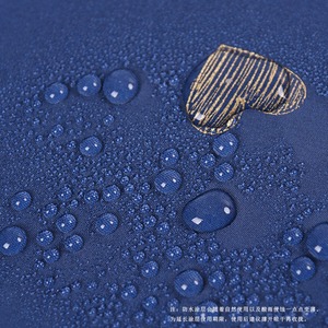Paraguas Plegable <span class=keywords><strong>de</strong></span> 3 Secciones con Estampado <span class=keywords><strong>de</strong></span> Corazón Dorado, Protección UV, Revestimiento Negro, Personalizable con Logotipo, para Sol y Lluvia, Precio <span class=keywords><strong>de</strong></span> Fábrica al por Mayor - Product Image 5