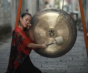 <span class=keywords><strong>Gong</strong></span> chinois artisanal <span class=keywords><strong>de</strong></span> haute qualité à son profond pour la guérison sonore - Product Image 3