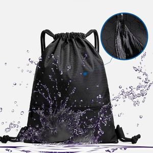Sac à dos de sport unisexe léger avec cordon de serrage, imperméable, en tissu Oxford, fermeture éclair, design simple, sac à dos promotionnel pour le fitness avec poche à cordon - Product Image 2