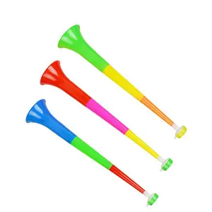 ฟุตบอลพัดลมพลาสติกเสียงชงโลกแตรและ Vuvuzela