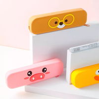 Pochette à crayons en silicone personnalisée, sac à fermeture éclair, porte-crayon 3D pour enfants, sac de papeterie coloré, petit sac portable mignon avec logo personnalisé