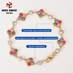 Bracelet en laiton plaqué or avec pendentifs cœur, trèfle et poire, serti de zircons et diamants, pour femme - Collection CM YIM - Product Image 5