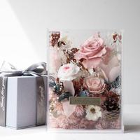 Arrangement de roses sombres carrées préservées, faites à la main, pour la remise des diplômes, la fête des mères et la Saint-Valentin