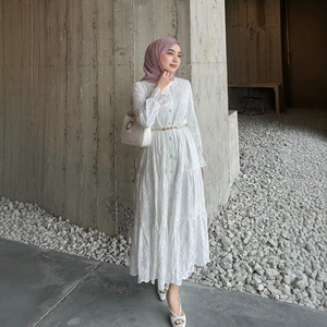 Robe longue ample à col brodé et dentelle ajourée, style sucré malaisien, pour femmes d'Asie du Sud-Est - Product Image 4
