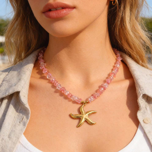 Collana con Ciondolo a Conchiglia Naturale Irregolare in Cristallo, Stella Marina Dorata e Conchiglia di Capasanta, Regalo per Ragazza Surfista - Product Image 3