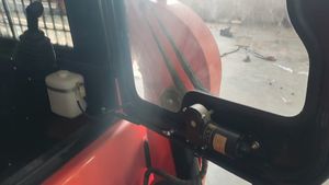 รถตักขนาดเล็กตีนตะขาบพร้อมเครื่องยนต์45KW yanmar น้ำหนัก2700กก. และถัง0.4m ³ ผลิตในประเทศจีน - Product Image 6