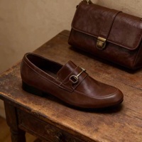 Cuir PU grainé pour la production de chaussures en cuir, écologique et résistant à l'usure, couleurs personnalisées disponibles
