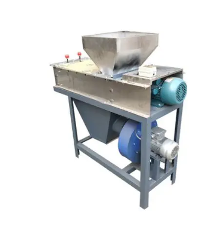 Goedkope Kleine Split Nat Pindakaas Rode Huid Shell Dunschiller Peeling Machine Prijs Voor Peeling Geroosterde Pinda Huid