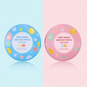 Kit de Regalo para Bebé Recién Nacido: Sombreros de Arcilla Calcinada con Huellas de Manos y Pies, y Kit de Huellas de Manos de Arcilla - Product Image 6