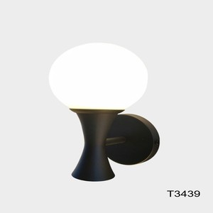 Lámpara de Pared LED IP20 AC 120V Lumetal Vietnam 3000K (Blanco Cálido) Metal+ Vidrio para Exteriores con Control de Botón - Product Image 2