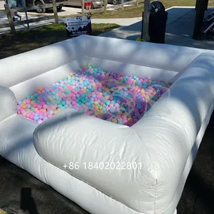 새로운 디자인 foldable 연약한 놀이 지역 아이를 위한 백색 공 수영장 공 구덩이를 가진 팽창식 백색 되bounce 집