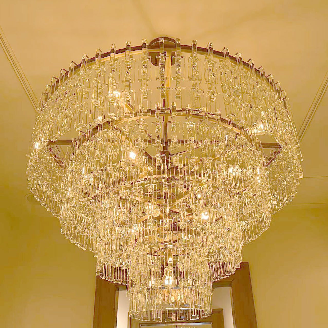Decorative Nordic Style  Modern LED  Lamp Lighting Round Crystal Pendant Luxury Design Hanging High Ceilings Indoor Chandelier