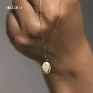 Mercery Produk Tren Baru 2023 Kalung Liontin Oval Perhiasan Emas Halus Kalung Berlian dengan Batu untuk Wanita