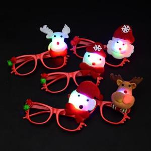 Chapeau de Noël lumineux tête bouton coiffe anneau à pression bracelet lunettes broche cadeaux de Noël - Product Image 5