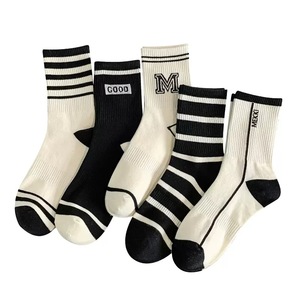 Huatian Cotton Art Women's Mid-Calf Socks Black White Striped Color Blocking Polyester Cotton Fall Winter Casual Socks - Product Image 2