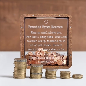 Nuove Salvadanai in Legno a Forma di Moneta 'Pennies From Heaven' - Product Image 1