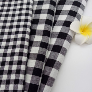 Tissu en coton uni 32s soyeux et aérien, teint en fil, à carreaux, pour la confection de chemises, pyjamas et robes - Product Image 5