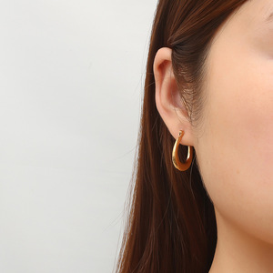 Boucles d'oreilles créoles vintage en acier inoxydable plaqué or 18 carats, étanches, design épais en forme de goutte d'eau, pour femme, cadeau de fête - Product Image 3