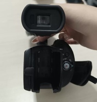 Kamera Vlog Harga Terjangkau Sony NEX-VG30E Kamera Video Digital Bekas