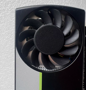 การ์ดจอ T1000 4GB สำหรับเวิร์กสเตชันระดับมืออาชีพ ใช้พลังงานจาก Turing สำหรับเล่นเกมและงานกราฟิก - Product Image 5