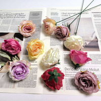 YL Zijde Simulatie Rozenkoppen 8CM Bloemdecoraties voor Bruiloften Buitenfotografie Props DIY Kunstbloem