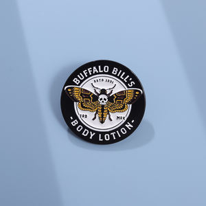 دبوس معدني مطلي بالمينا من مسلسل 'صمت الخراف' الأمريكي، شارة ظهر معدنية بتصميم غريماس موث المرعب، إكسسوار ملابس وهدية - Product Image 1