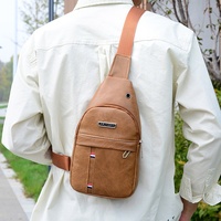 Sac de Poitrine Homme Décontracté en PU Imperméable pour Extérieur, Sac Bandoulière Texturé Messager Portable pour Affaires, Petit Sac