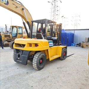 Montacargas Diésel Komatsu de 7 Toneladas, Rendimiento Confiable para Proyectos Industriales a Gran Escala - Product Image 1