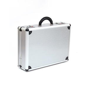 Maletín de aluminio de lujo para documentos de computadora portátil Maletín plateado con bolsillos de documentos de cuero PU Maletín bloqueable - Product Image 2