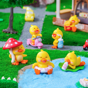 Mignonne figurine de canard miniature en PVC jaune, petite figurine de canard pour le jardinage et l'aménagement paysager, décorations DIY pour bureau et voiture - Product Image 2
