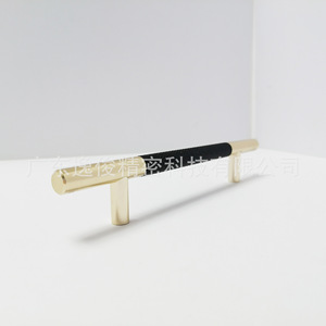 Manija de gabinete en forma de T de acero inoxidable con agarre antideslizante negro, diseño minimalista para accesorios de ferretería de armarios - Product Image 1