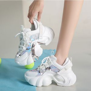 รองเท้าผ้าใบแฟชั่นผู้หญิงประดับเลื่อม หนังแท้ สไตล์ลำลอง - Product Image 2