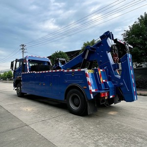 Sinotruck HOWO 4x2 Grúa de Pluma y Elevación de Ruedas con Grúa de 13 Toneladas y Cabrestante de 8t, Camión de Recuperación para Vehículos Pesados - Product Image 5