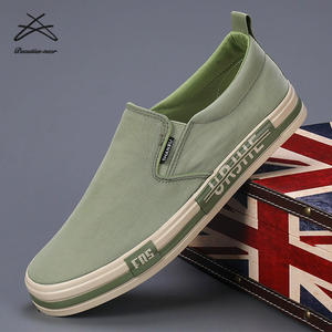 Venta al por mayor para <span class=keywords><strong>hombre</strong></span> nuevo Primavera Verano transpirable luz conductor hombres Casual Slip-On <span class=keywords><strong>mocasines</strong></span> zapatos para caminar para los hombres - Product Image 1