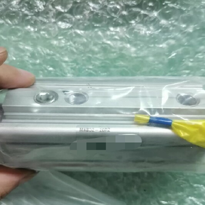 <span class=keywords><strong>1</strong></span> шт. Абсолютно новый угловой цилиндр MKB32-20RZ - Product Image 1