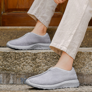 Nouvelles chaussures décontractées et polyvalentes pour hommes, en maille respirante, à semelle souple, style slip-on, tailles 39-44 - Product Image 3