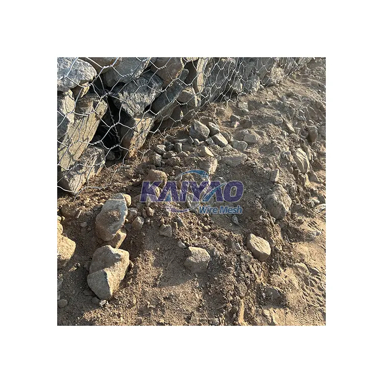 Earthwork product manufacturers export top-notch quality gabion baskets with galvanized wire and zinc coating at great prices.