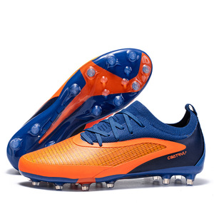 Botas de Fútbol Unisex 2026 Ligeras, Transpirables y Duraderas con Tacos Largos FG, Cómodas, Tallas Grandes, de Caña Baja - Product Image 3