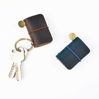 Mini carnet de voyage imprimé de logo personnalisé Journal en cuir de vachette fait à la main avec pendentif couverture en PP et décoration de tente en cuir de vachette